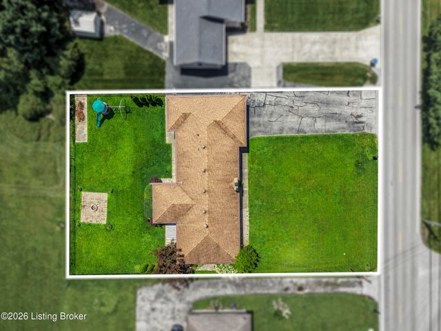 5003 S Watterson Trail, Louisville, KY 40291