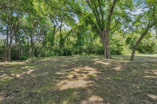 3900 N Garland Avenue, Garland, TX 75040