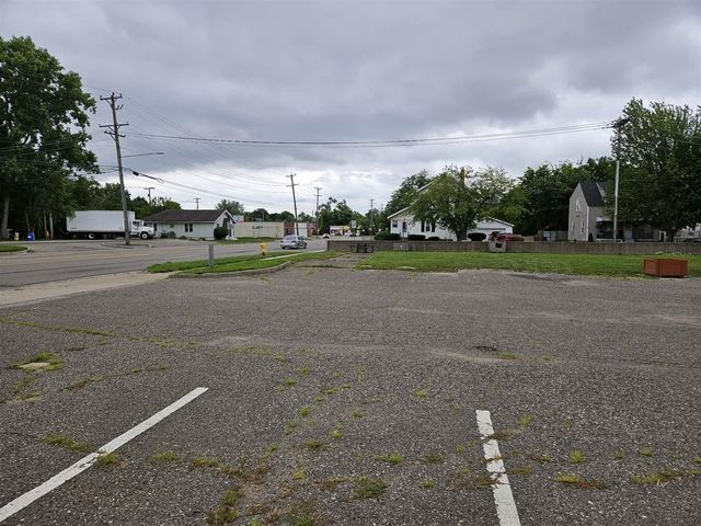 210 Ecorse Road, Ypsilanti, MI 48198