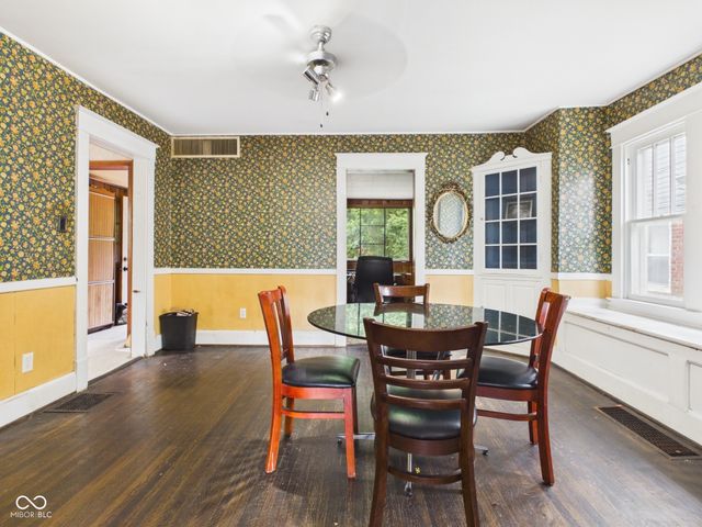 829 N Lesley Avenue, Indianapolis, IN 46219