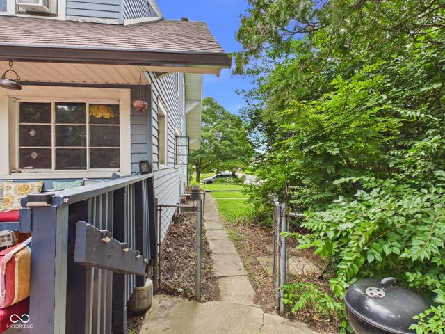 829 N Lesley Avenue, Indianapolis, IN 46219