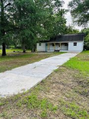 328 W Sherwood Drive, Livingston, TX 77351