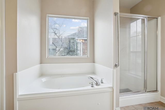 16055 W Lakepoint Ct, Prairieville, LA 70769