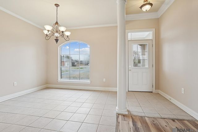 16055 W Lakepoint Ct, Prairieville, LA 70769