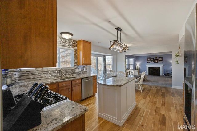 1012 Baypointe Drive, Imperial, MO 63052