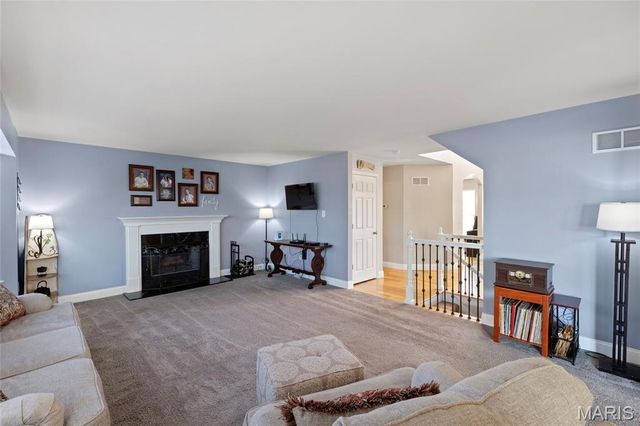 1012 Baypointe Drive, Imperial, MO 63052