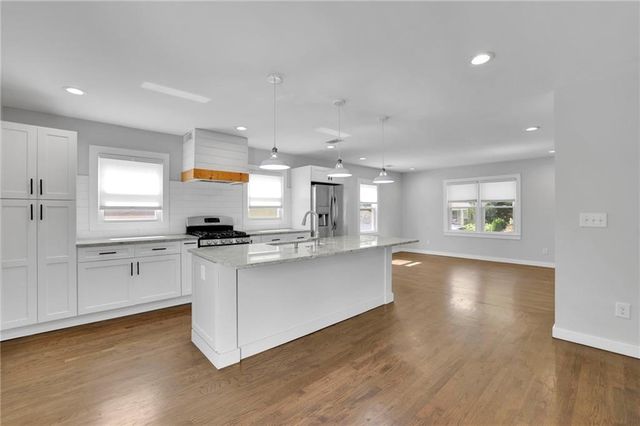 979 Oakview Drive SE, Smyrna, GA 30080