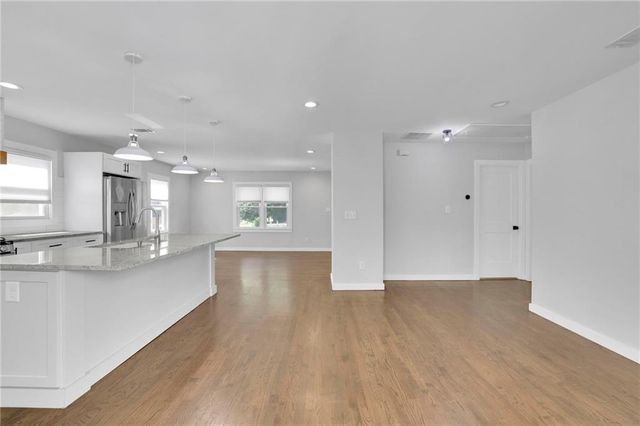 979 Oakview Drive SE, Smyrna, GA 30080