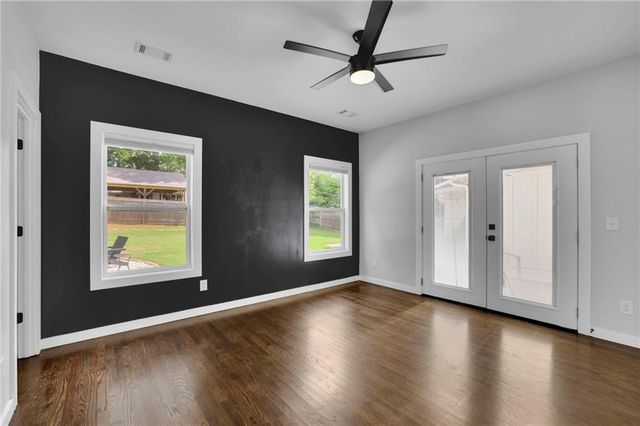 979 Oakview Drive SE, Smyrna, GA 30080