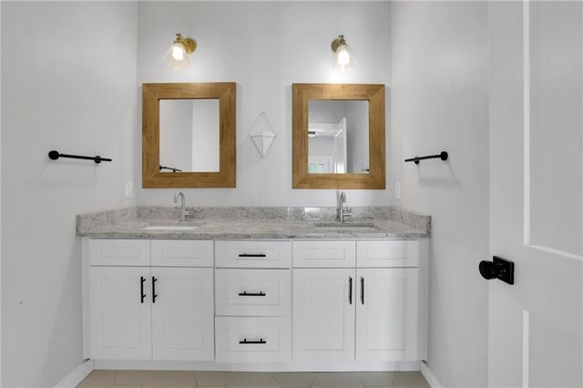 979 Oakview Drive SE, Smyrna, GA 30080