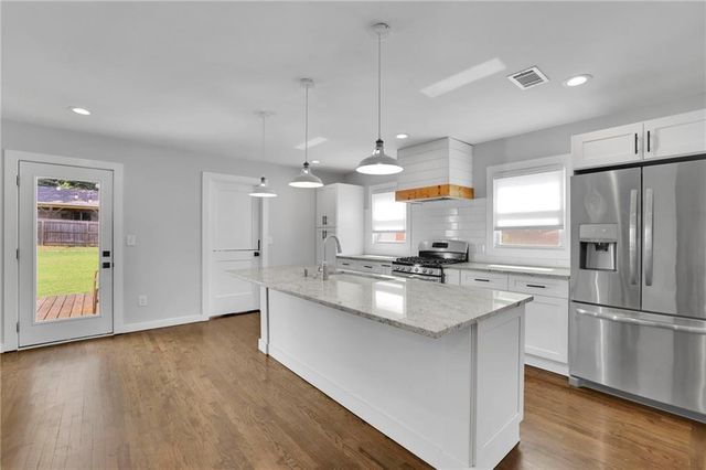 979 Oakview Drive SE, Smyrna, GA 30080