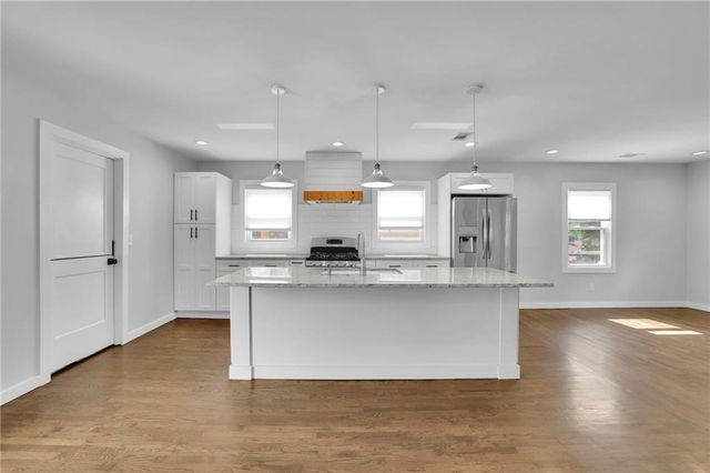 979 Oakview Drive SE, Smyrna, GA 30080