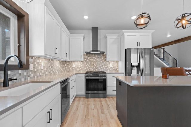 837 RIVERS, De Pere, WI 54115