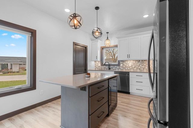 837 RIVERS, De Pere, WI 54115