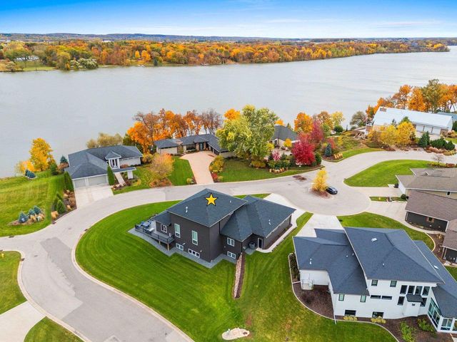 837 RIVERS, De Pere, WI 54115