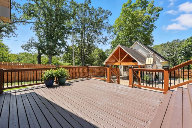 213 McCreary Hts, Dickson, TN 37055