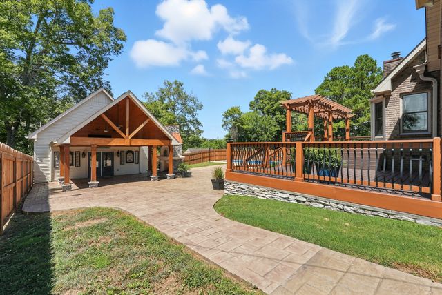 213 McCreary Hts, Dickson, TN 37055