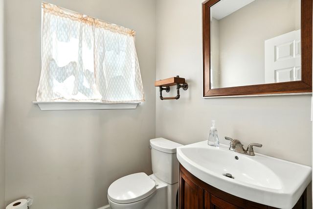 213 McCreary Hts, Dickson, TN 37055