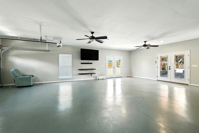 213 McCreary Hts, Dickson, TN 37055