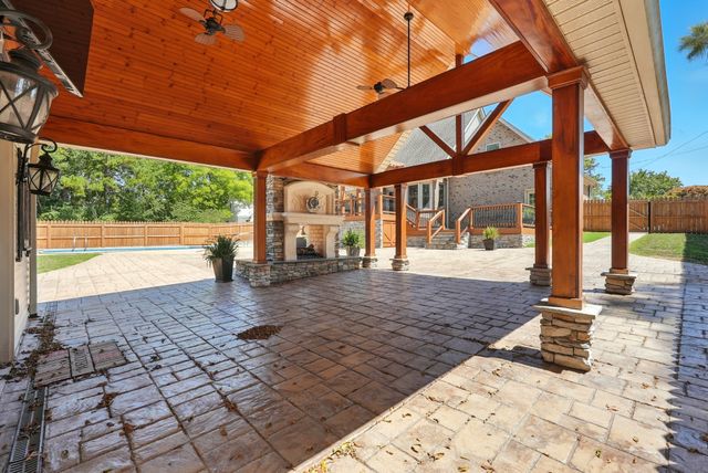 213 McCreary Hts, Dickson, TN 37055