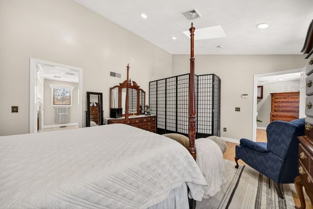 155 Sagamore Road, Seekonk, MA 02771