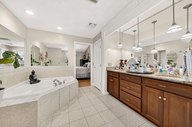 155 Sagamore Road, Seekonk, MA 02771