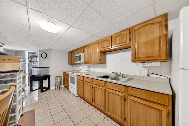 155 Sagamore Road, Seekonk, MA 02771