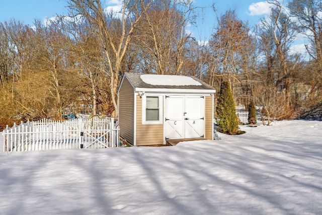 155 Sagamore Road, Seekonk, MA 02771