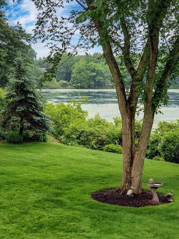 155 Sagamore Road, Seekonk, MA 02771