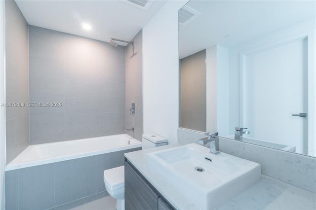 1080 Brickell Avenue 3406, Miami, FL 33131