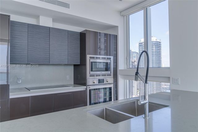 1080 Brickell Avenue 3406, Miami, FL 33131