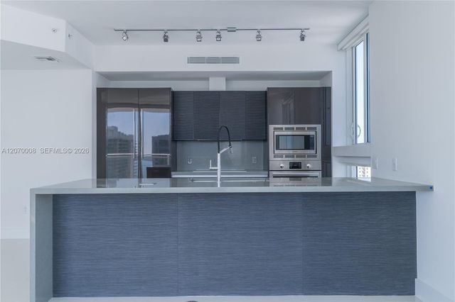 1080 Brickell Avenue 3406, Miami, FL 33131