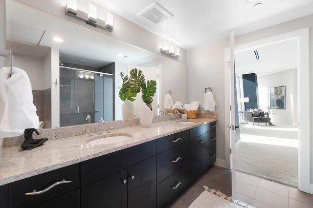 1 Roebling Way, 906, Covington, KY 41011