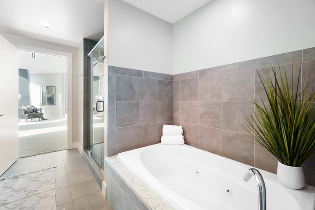 1 Roebling Way, 906, Covington, KY 41011