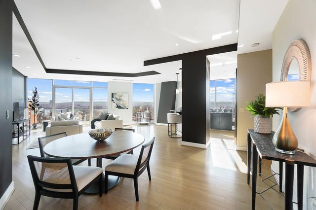 1 Roebling Way, 906, Covington, KY 41011