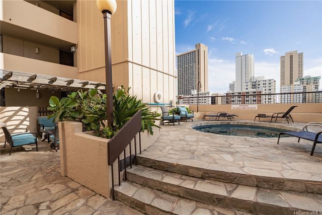 320 Liliuokalani Avenue 903, Honolulu, HI 96815