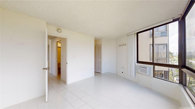 320 Liliuokalani Avenue 903, Honolulu, HI 96815
