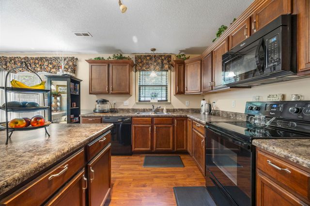 610 Chastine Drive, Spartanburg, SC 29301