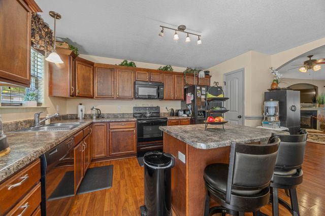 610 Chastine Drive, Spartanburg, SC 29301