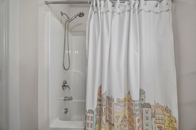 610 Chastine Drive, Spartanburg, SC 29301