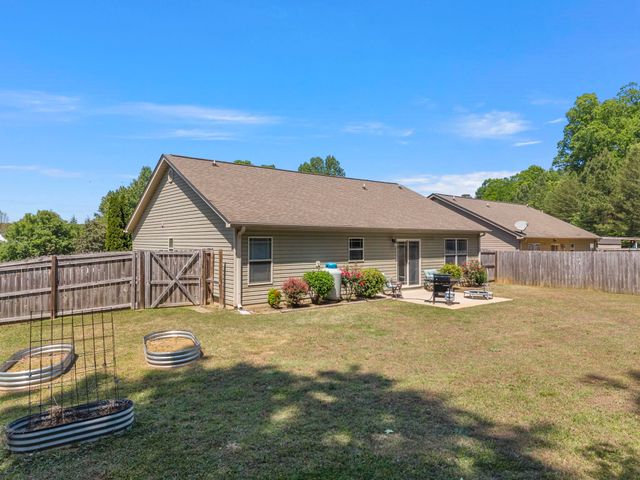 610 Chastine Drive, Spartanburg, SC 29301