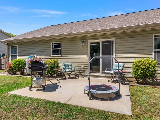 610 Chastine Drive, Spartanburg, SC 29301