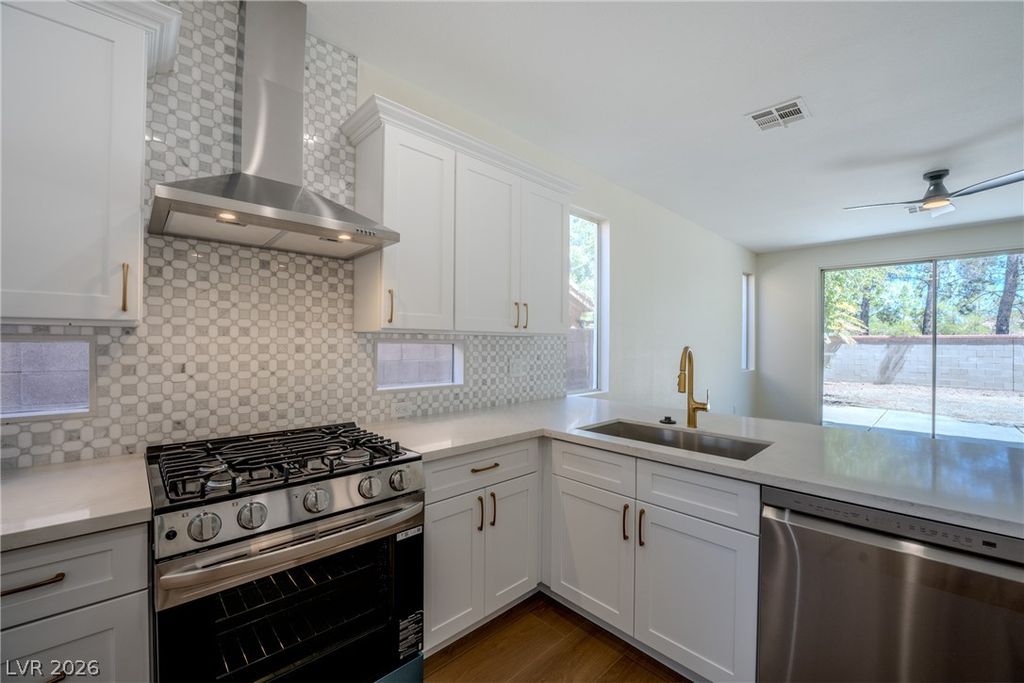 1832 Spring Summit Lane, Las Vegas, NV 89134 — photo 3