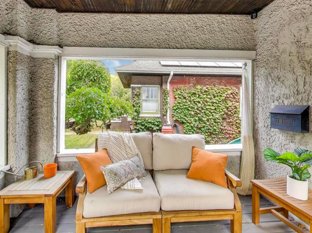 828 Wesley Avenue, Oak Park, IL 60304