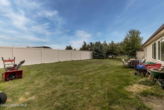 8938 N Mac Arthur Way, Hayden, ID 83835