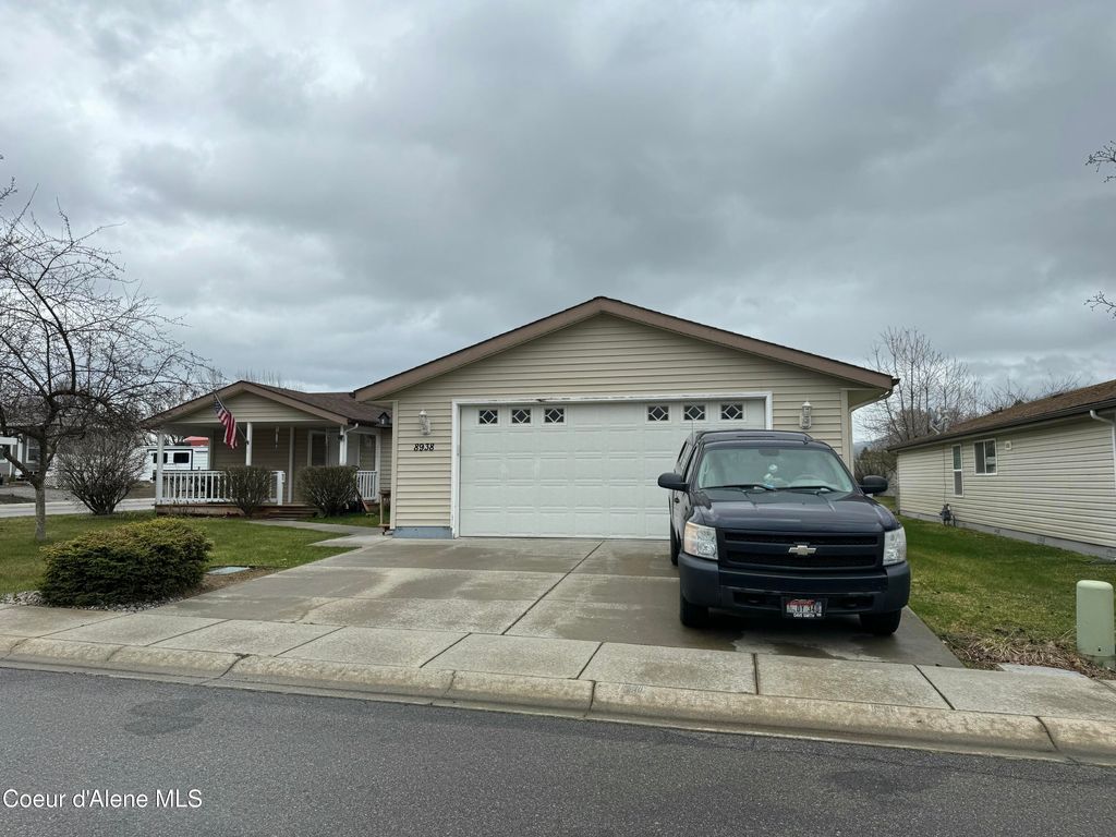 8938 N Mac Arthur Way, Hayden, ID 83835