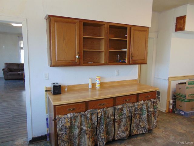 110 E River Street, Ontonagon, MI 49953