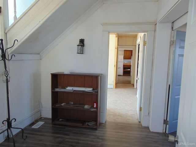 110 E River Street, Ontonagon, MI 49953