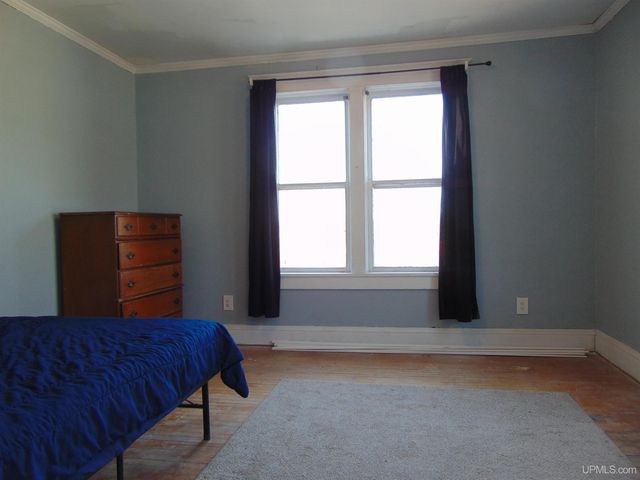 110 E River Street, Ontonagon, MI 49953