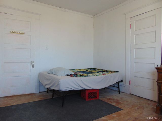 110 E River Street, Ontonagon, MI 49953